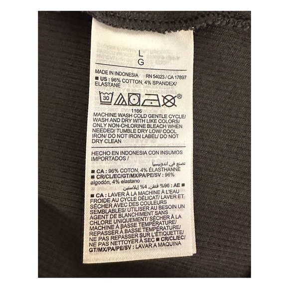 Old Navy Rib-Knit Button-Down Top - Picture 7 of 9